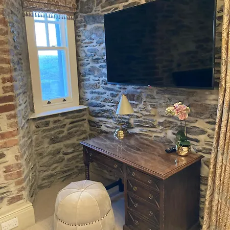 Hotel Camelot Castle