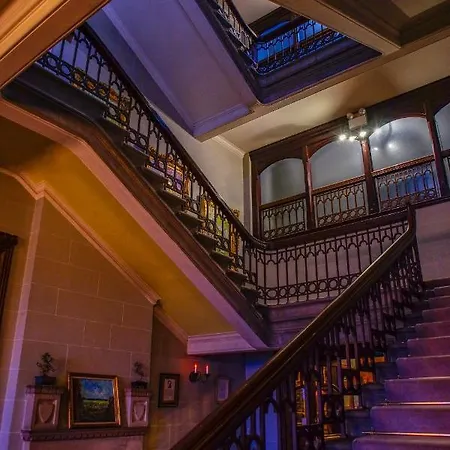 Hotel Camelot Castle 3*
