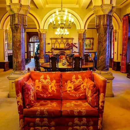 Hotel Camelot Castle