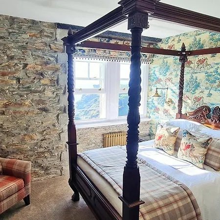 Camelot Castle Отель 3*